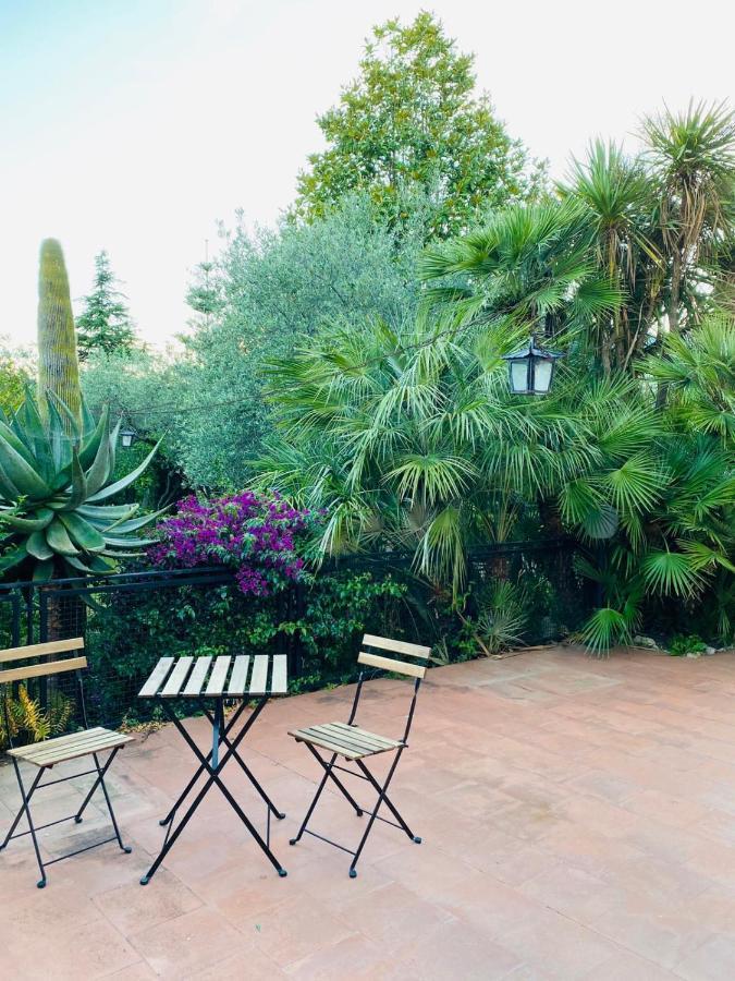 Cali-Formia B&B Extérieur photo
