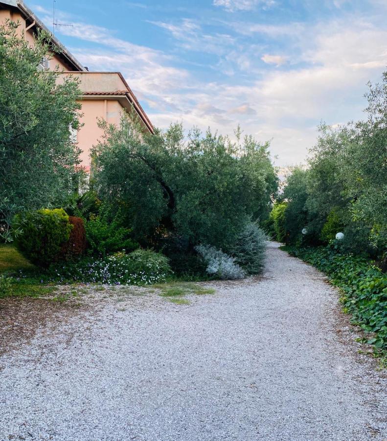 Cali-Formia B&B Extérieur photo