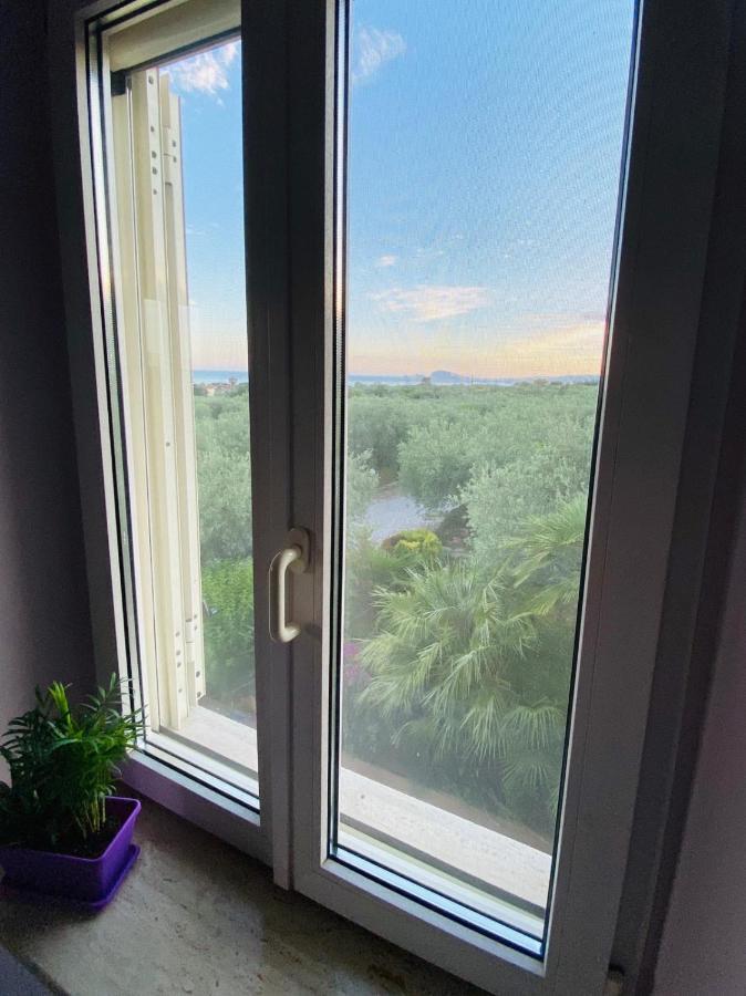 Cali-Formia B&B Extérieur photo
