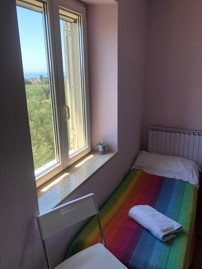 Cali-Formia B&B Extérieur photo
