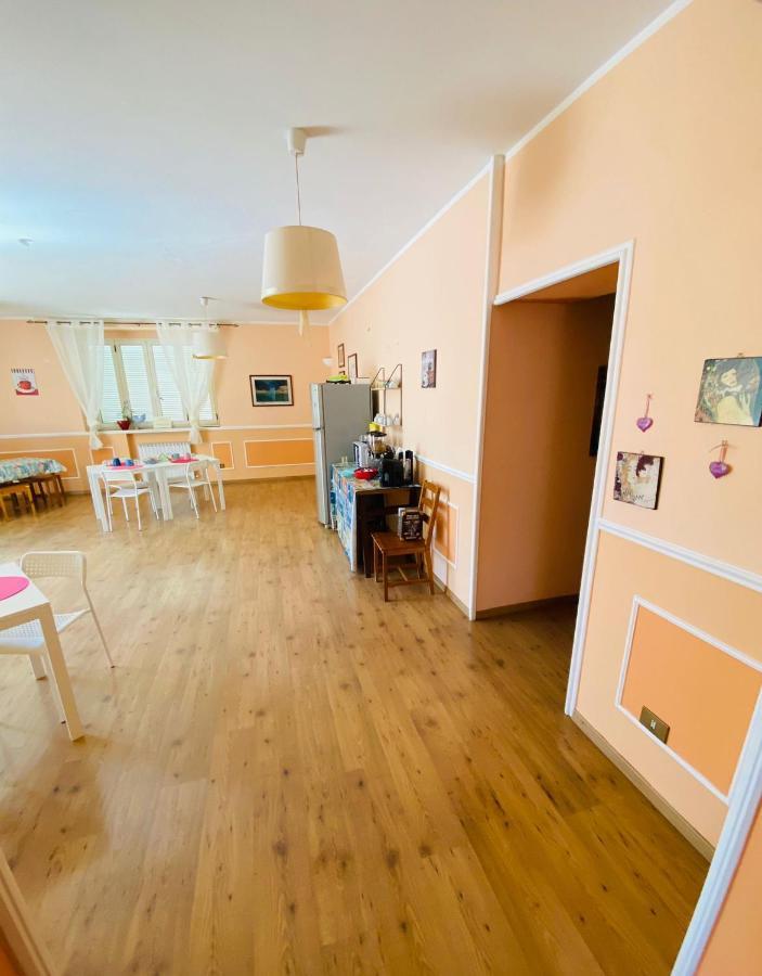 Cali-Formia B&B Extérieur photo
