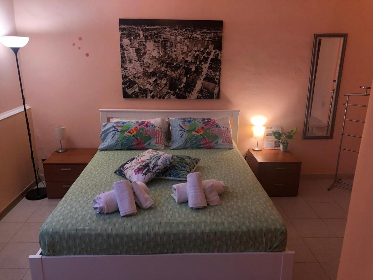 Cali-Formia B&B Extérieur photo